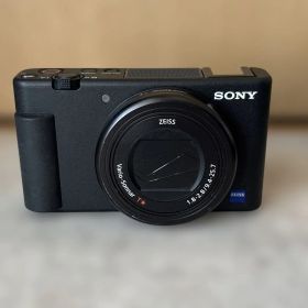 [ジャンク品] SONY VLOGCAM ZV-1 コンパクトデジタルカメ