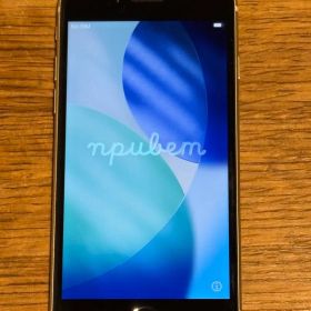 iPhone SE第3世代 64GBスターライト SIMフリー バッテリー84%