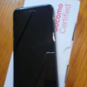 美品 iPhone SE3 ブラック64GB ドコモ整備品