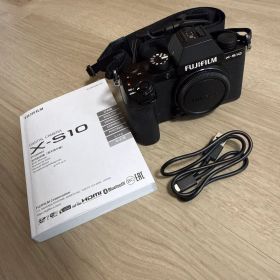 Fujifilm X-S10 デジタルカメラ 本体