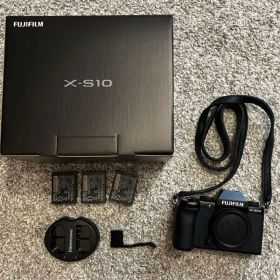 【おまけ多数有】 FUJIFILM X-S10 ミラーレスカメラ
