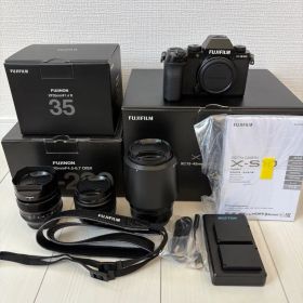 【超美品】Fujifilm X-S10 レンズ3本セット F1.4神レンズ付