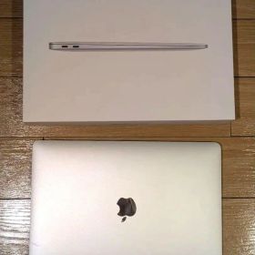 MacBook Air 13-inch(M1チップ搭載)