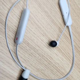 SONY WI-C100 イヤホン