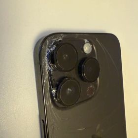 iPhone 14 Pro ブラック 黒 本体 256GB 背面割れ有り。