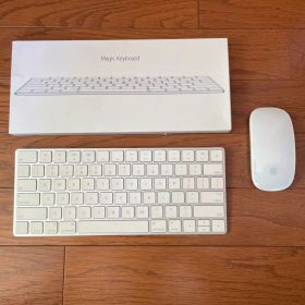 Apple MagicKeyboard(US) MagicMouse2 iPad