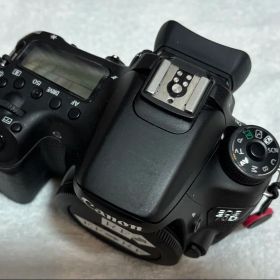 Canon EOS 70D デジタル一眼レフカメラ