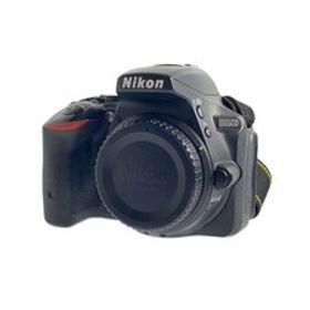 Nikon◆デジタル一眼カメラ D5500 ダブルズームキット [ブラック]