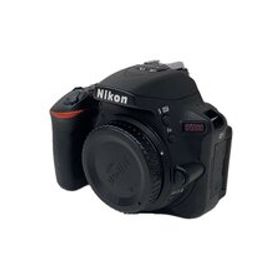 Nikon◆デジタル一眼カメラ D5500 ダブルズームキット [ブラック]