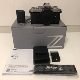Nikon Z fc ミラーレス一眼 カメラ 本体美品おまけ付き
