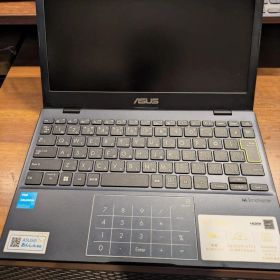 ASUS E210KA ノートPC 11.6インチ Celeron N4500