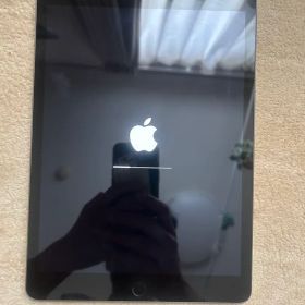 Apple iPad 第8世代128GB WiFiモデル タブレット