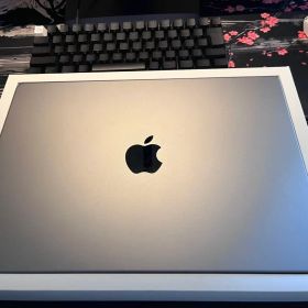 MacBook Pro M1 14 インチ/ 16GB / SSD 512GB