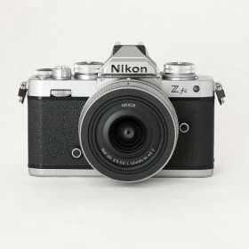 【中古】(ニコン) Nikon Z FC 16-50 VR レンズキツト シルバー
