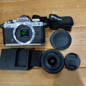 Nikon Z fc ミラーレスカメラ 本体とレンズセット