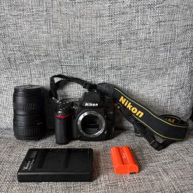 Nikon D7000 デジタル一眼レフカメラ