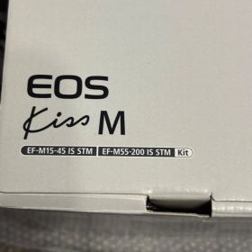 Canon EOS Kiss M 26011417