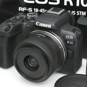 【中古】【美品】キヤノン EOS R10 RF-S18-45 IS STM レンズキット CA01-R4507-3Y4 CANON キヤノン RFマウント ミラーレス APS-C EOS 4K対応