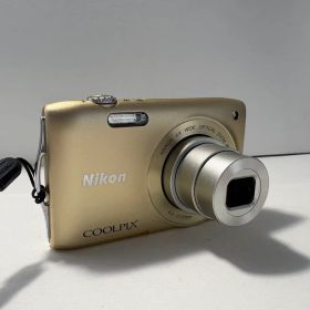 【美品】ニコン Nikon COOLPIX S3300 クールピクス ゴールド