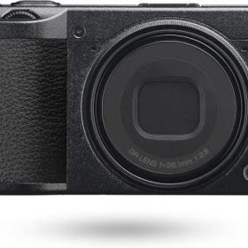 【新品】 RICOH GR IIIx デジタルカメラ 焦点距離 40mm 24.2M APS-Cサイズ大型CMOSセンサー搭載 写真 撮影 機器