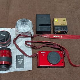 Nikon 1 j1 レッド