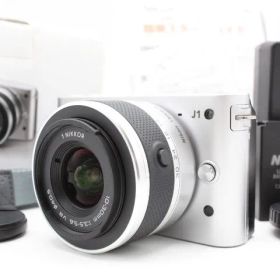 ＜＜化粧箱付き！！シャッター回数22回！！＞＞【美品】NIKON ニコン Nikon 1 J1 標準ズームレンズキット シルバーN1 J1HLK SL #LE2026962