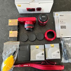 Nikon 1 J1 モデル ダブルズームキット 赤色 付属品付き