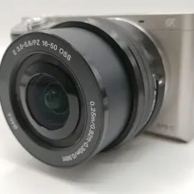 SONY α6000 パワーズームレンズキット ILCE-6000L シルバー