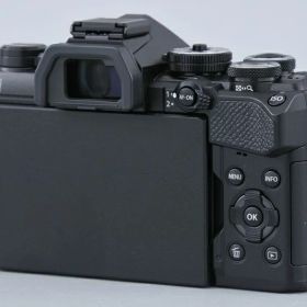 【中古】OM SYSTEM (OLYMPUS) オーエム システム OM-5 Mark II 12-45mm f/4 PRO レンズキット ブラック シャッター回数僅少 元箱付き