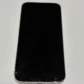 Apple iPhone 13 ホワイト 本体