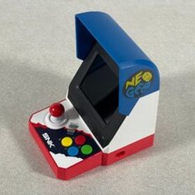 SNK FM1J2X1800 NEOGEO mini ネオジオミニ 小型 アーケード ゲーム機 本体 【保証なし】