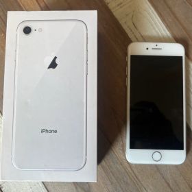 Apple iPhone 8 64GB ホワイト 本体 箱付き