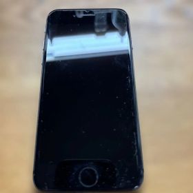 Apple iPhone8ブラック