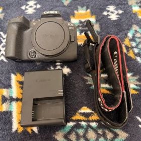 Canon EOS R10 本体と付属品