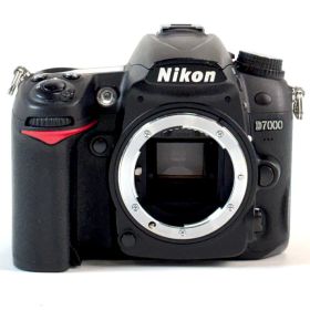 【在庫一掃】 ニコン Nikon D7000 ボディ デジタル 一眼レフカメラ 【中古】