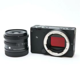【中古】 《良品》 SIGMA fp ＆ Contemporary 45mm F2.8 DG DN キット [ デジタルカメラ ]