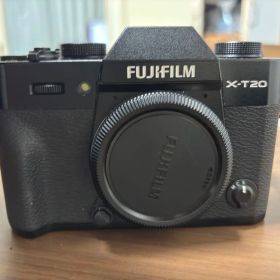 Fujifilm X-T20 ミラーレス一眼カメラボディ