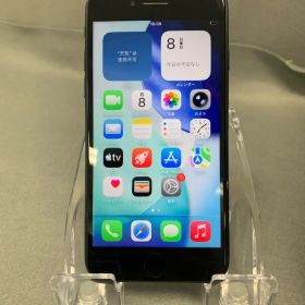 美品 国内版 SIMフリー iPhoneSE-3 64GB ミットライト色