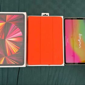 Apple iPad Pro 11インチ Apple純正カバー付き