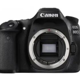Canon EOS 80D ボディ