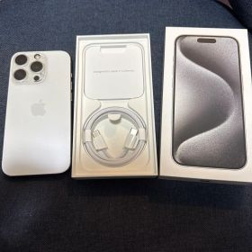 iPhone 15 Pro ホワイトチタニウム 512GB 本体 極美品