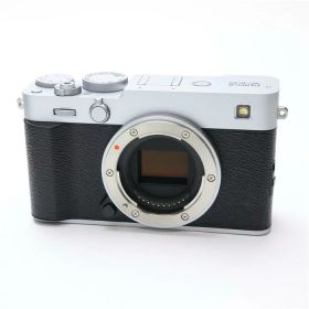【中古】 《新同品》 FUJIFILM X-E5 ボディ シルバー 【ストラップ取付部部品交換/各部点検済】 [ デジタルカメラ ]