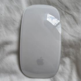 充電式でスマートに使える Apple Magic Mouse 2