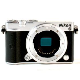ニコン Nikon 1 J5 ボディ シルバー 【中古】