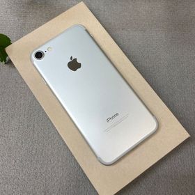 iPhone 7 32GB シルバー 国内版 SIMフリー送料無料