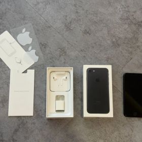 【128GB】iPhone 7 Black 付属品未使用多数 SIMフリー
