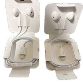 EarPods with Lightning Connector MMTN2J/A ホワイト