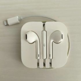Apple EarPods with Lightning Connector