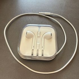 Apple EarPods 3.5mmジャック ホワイト ケース付き