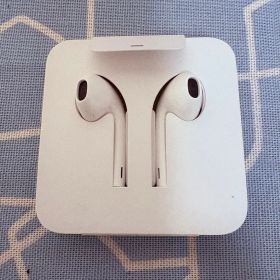 【未使用】 純正品Apple EarPods Lightningコネクタ